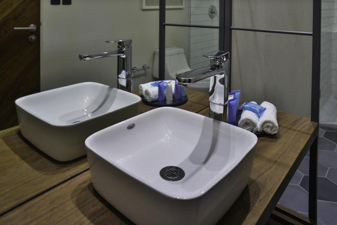 Hotel Criol Querétaro Extérieur photo Bathroom